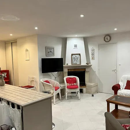 Maison Lumineuse A Ars En Re 度假居