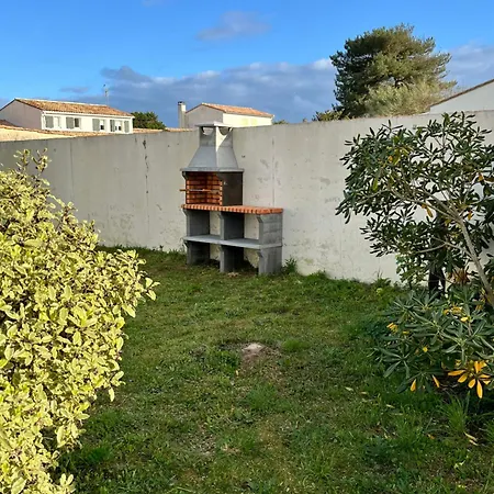 Maison Lumineuse A Ars En Re 度假居